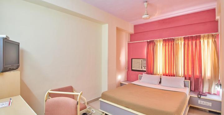 Hotel Aditya Rajkot Buitenkant foto