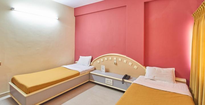 Hotel Aditya Rajkot Buitenkant foto