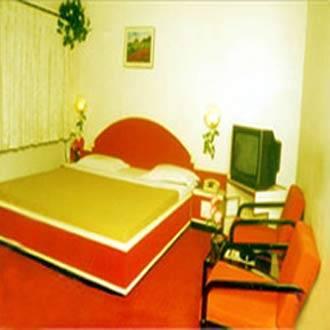 Hotel Aditya Rajkot Buitenkant foto